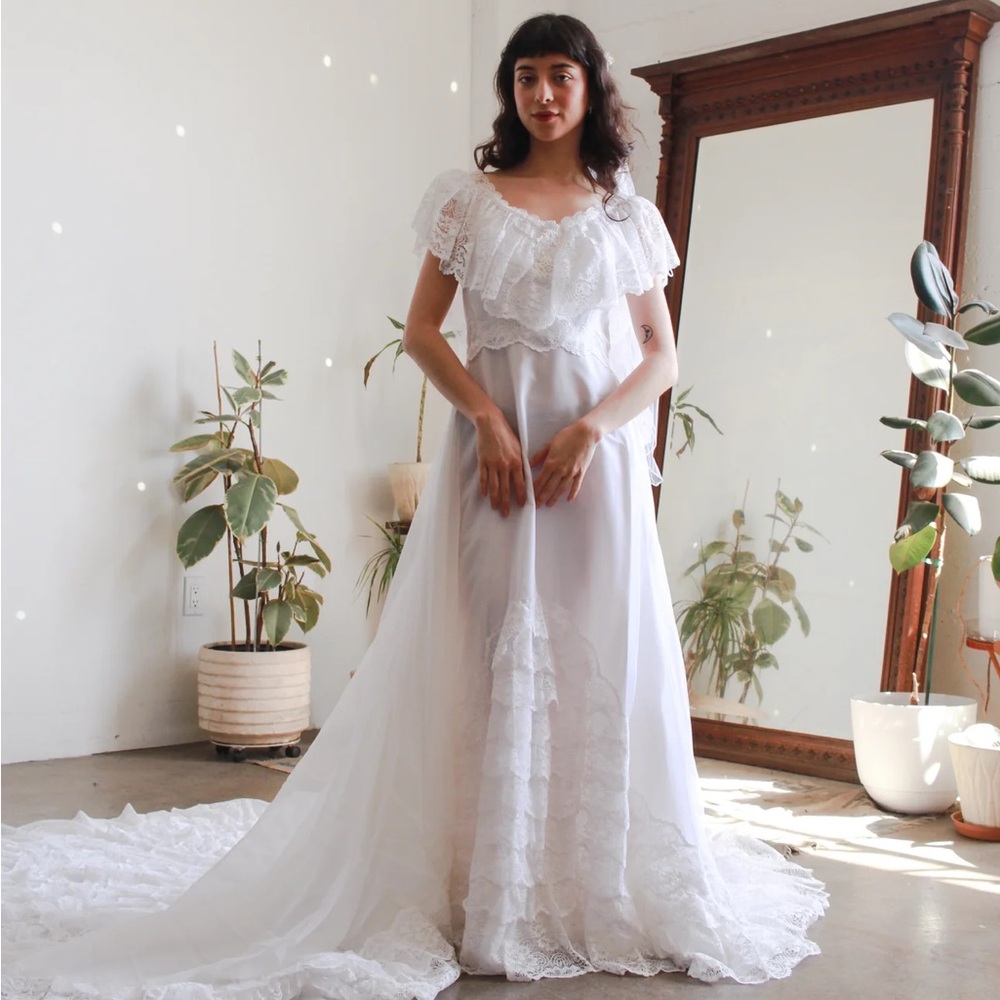Vintage Wedding Dress (1970s) Prairie Style Lace